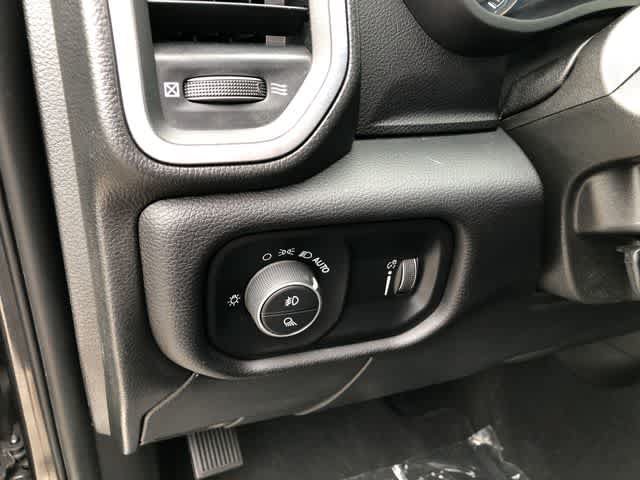 Certified 2024 RAM 2500 Big Horn AWD/4WD image 32