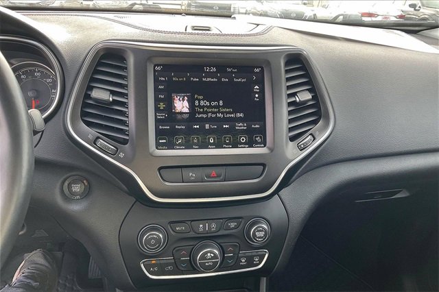 Used 2019 Jeep Cherokee Trailhawk image 30