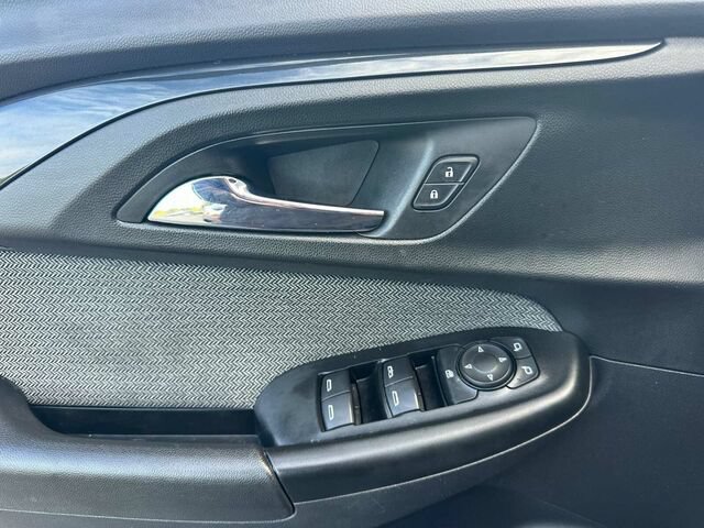 Used 2021 Chevrolet TrailBlazer LT w/ Convenience Package AWD/4WD image 11