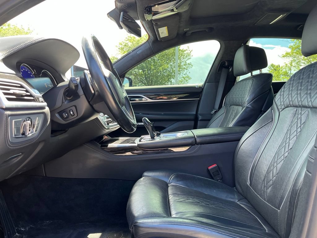 Used 2018 BMW 750i xDrive AWD/4WD image 14