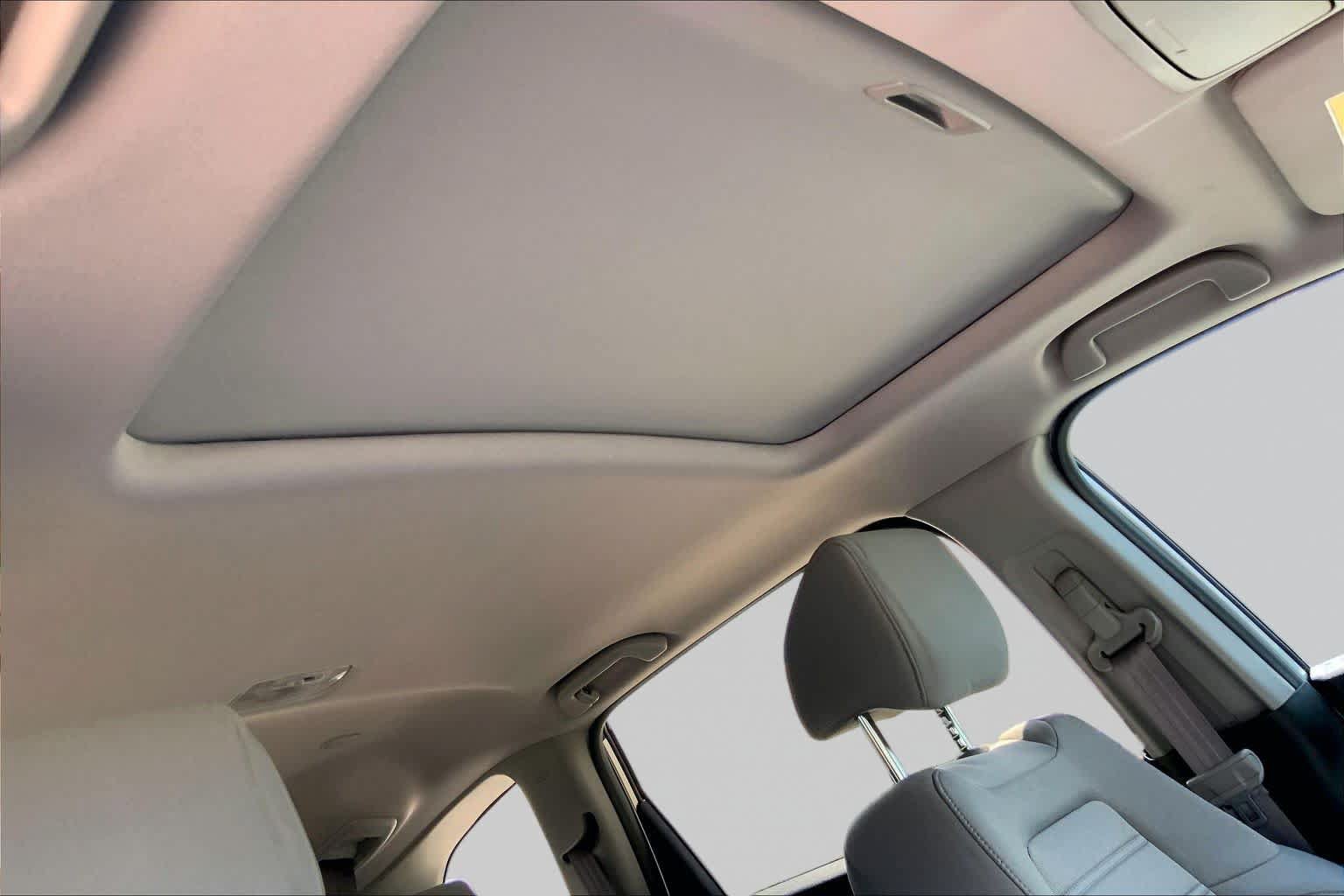 Used 2022 Honda CR-V EX image 14