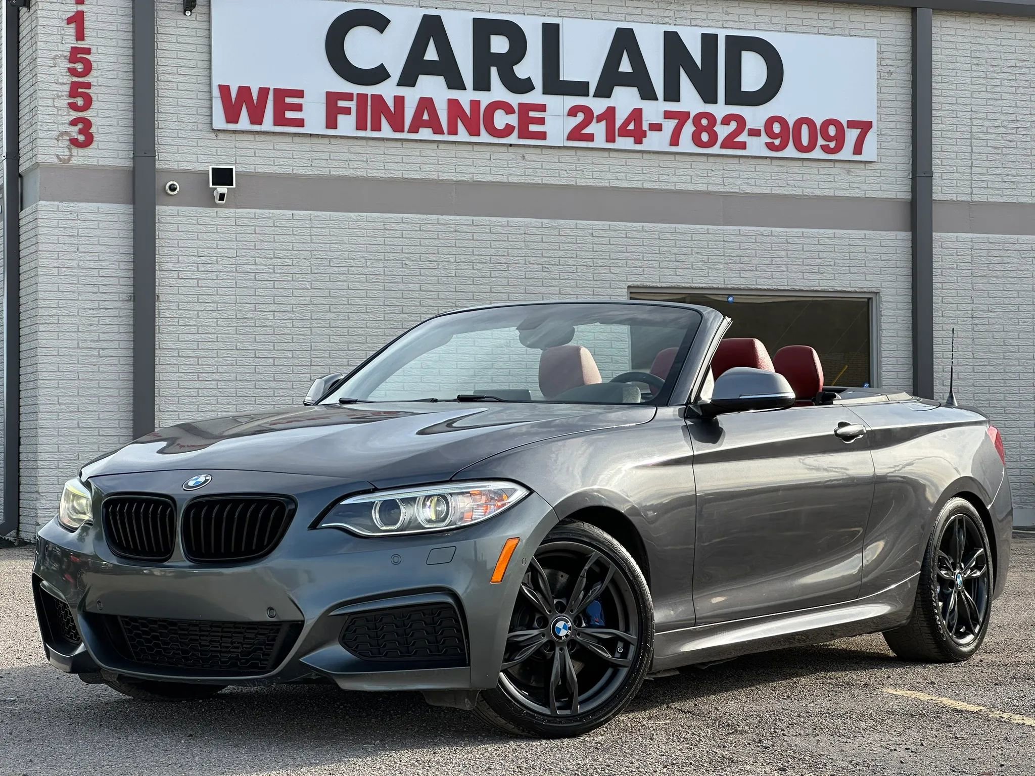 Used 2016 BMW M235i Convertible image 1