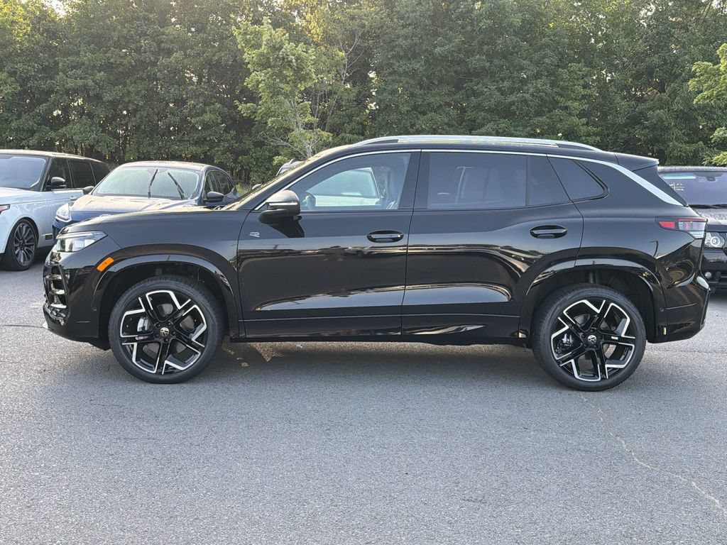 New 2026 Volkswagen Tiguan SEL R-Line AWD/4WD image 2