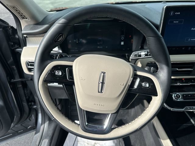 Used 2025 Lincoln Corsair AWD w/ Equipment Group 101A image 13