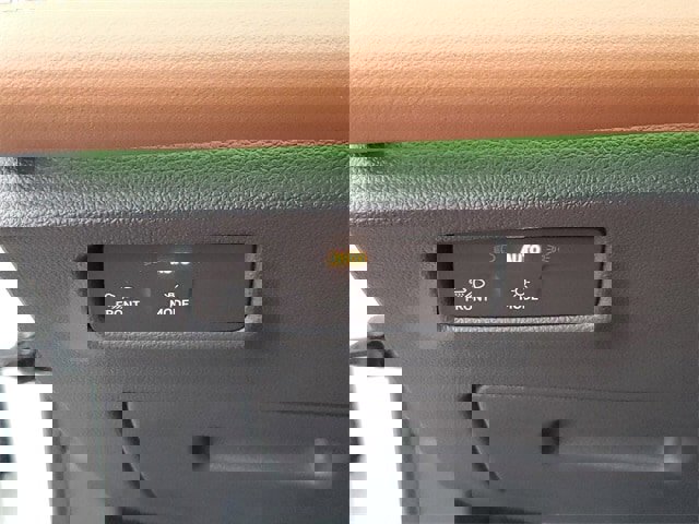 New 2026 Volkswagen Tiguan SEL R-Line image 32