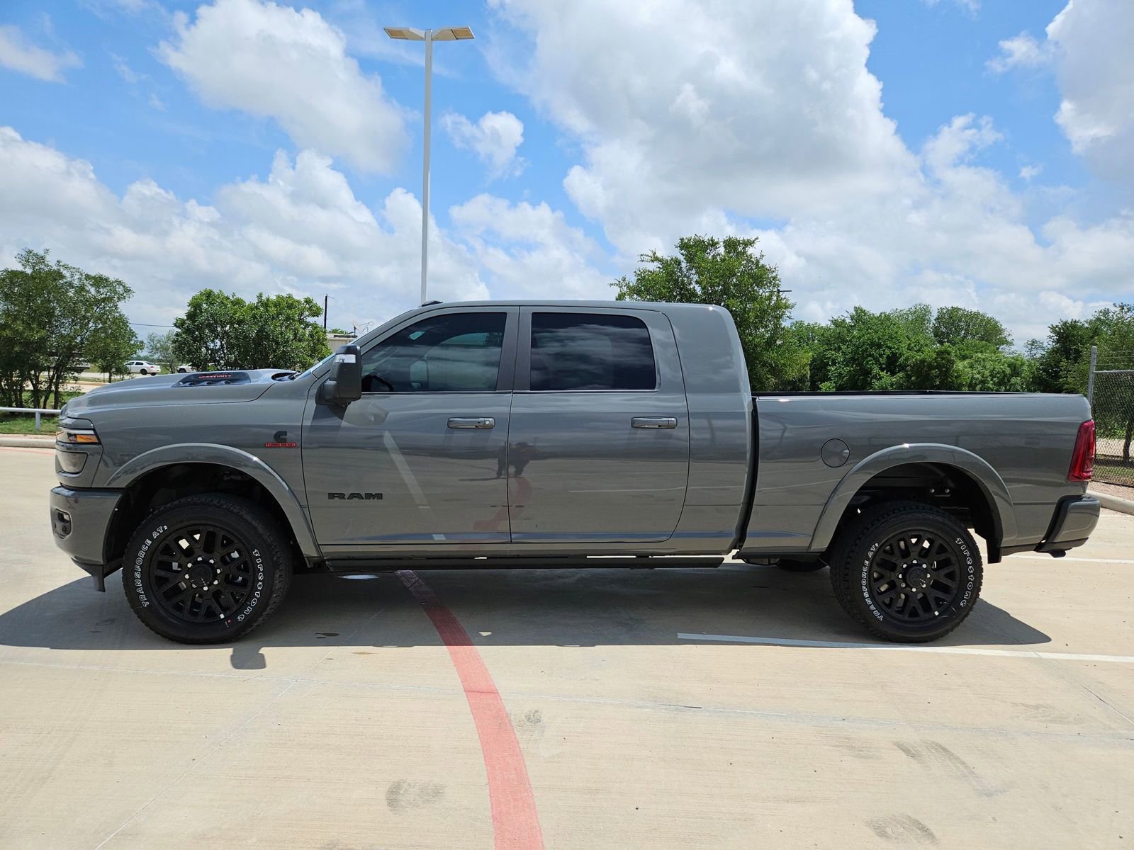 New 2026 RAM 2500 Limited AWD/4WD image 6