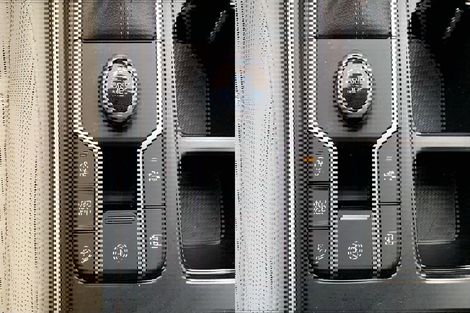 Used 2025 Kia Sorento S image 29