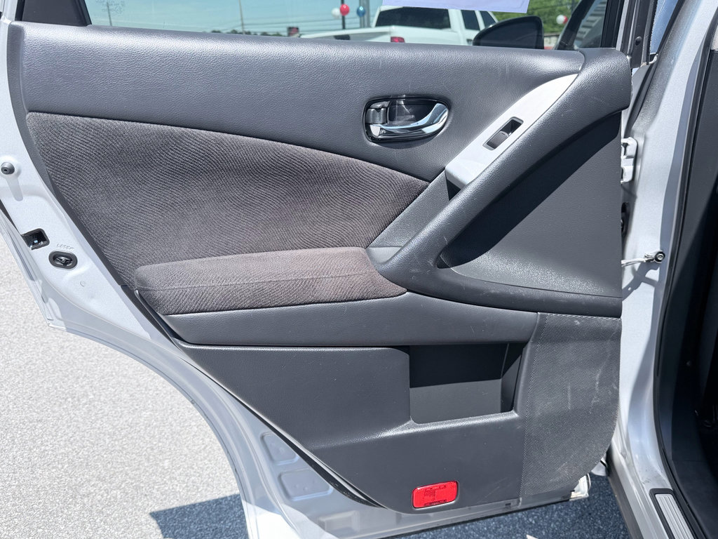 Used 2014 Nissan Murano S FWD image 25