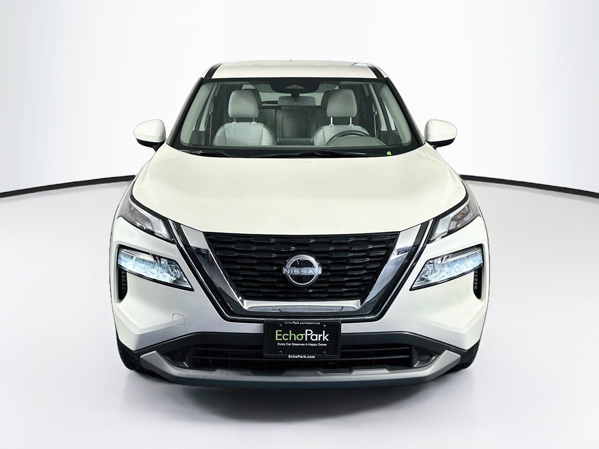 Used 2023 Nissan Rogue SV FWD image 2
