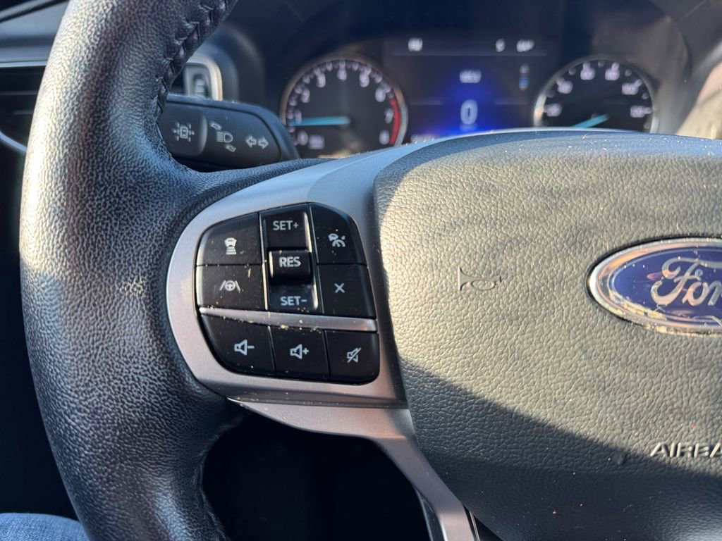 Certified 2022 Ford Explorer XLT w/ Equipment Group 202A image 27