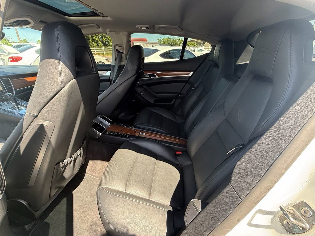 Used 2015 Porsche Panamera S RWD image 19