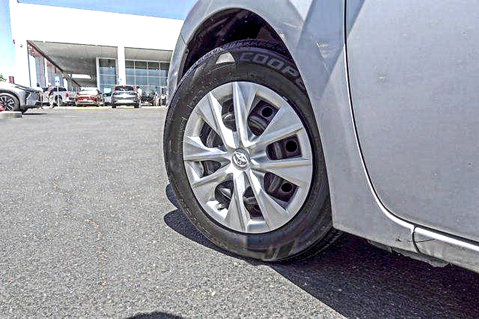 Used 2017 Toyota Corolla L FWD image 8
