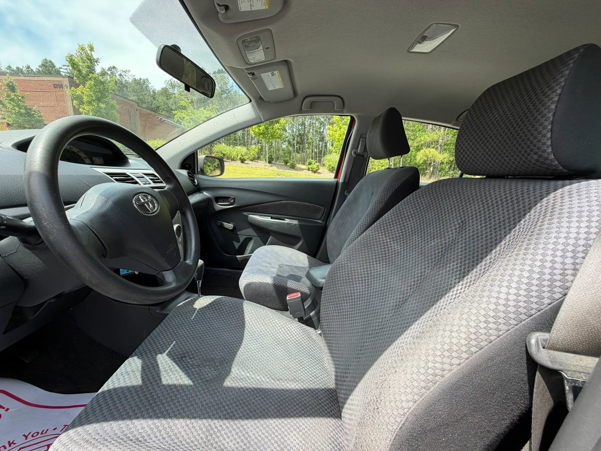 Used 2008 Toyota Yaris S FWD image 10