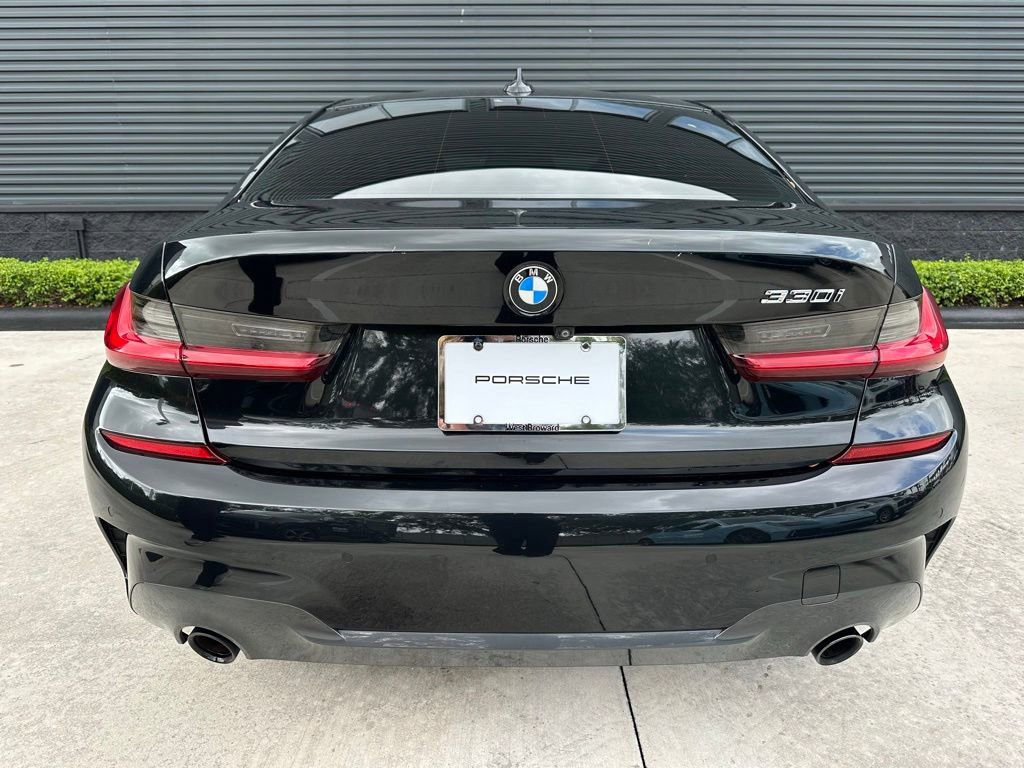 Used 2021 BMW 330i Sedan w/ M Sport Package RWD image 12