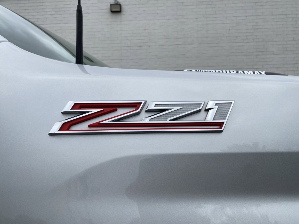 Used 2022 Chevrolet Silverado 2500 LTZ w/ LTZ Convenience Package image 12