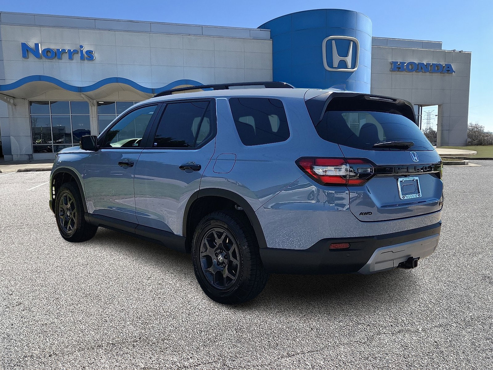 New 2025 Honda Pilot TrailSport image 3