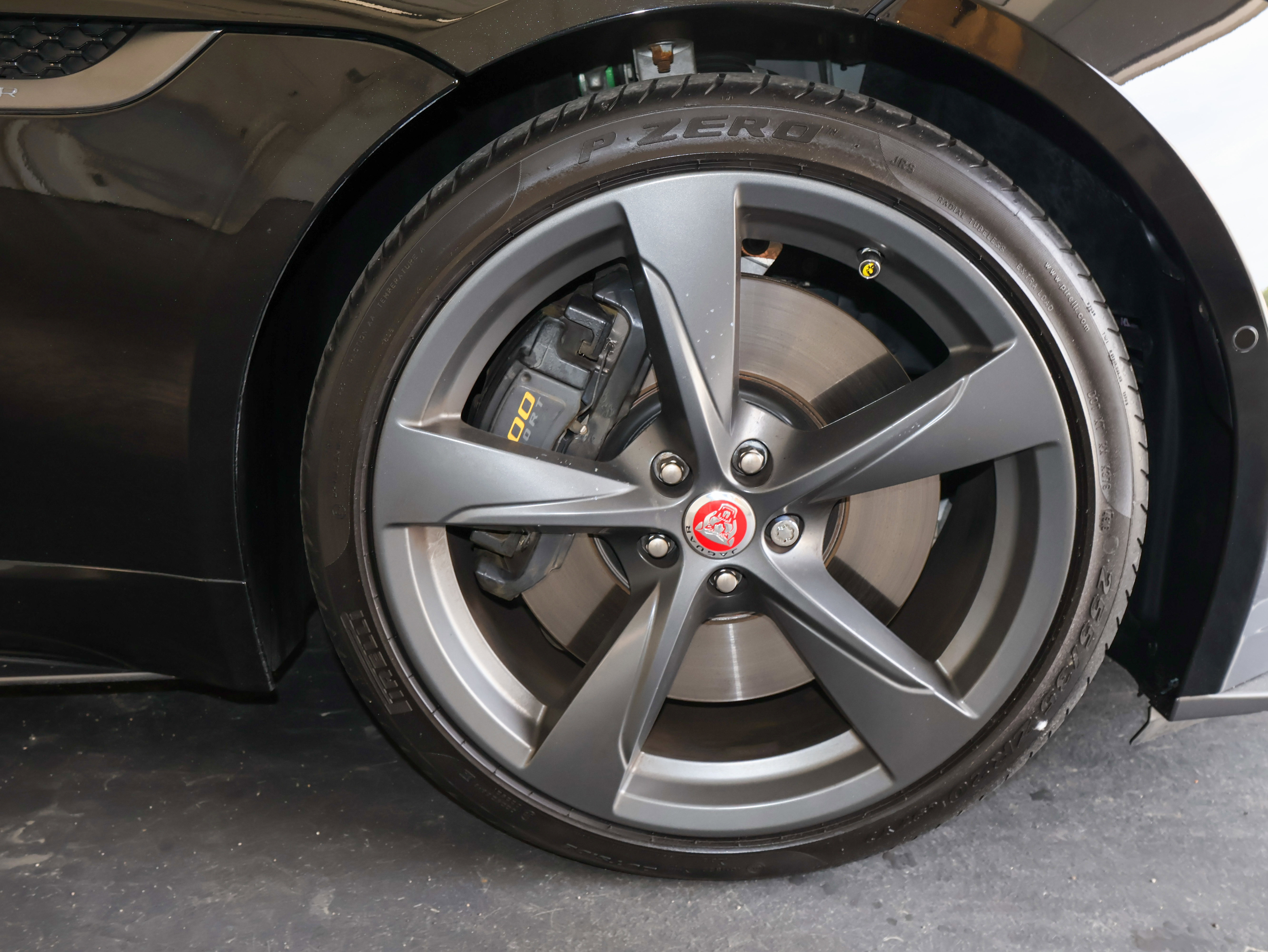 Used 2018 Jaguar F-TYPE 400 Sport image 36