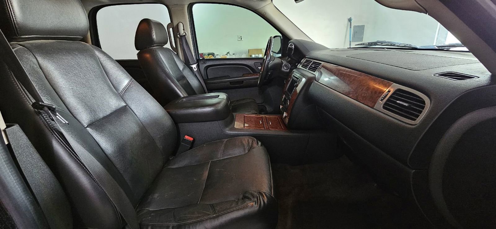 Used 2009 Chevrolet Tahoe LTZ AWD/4WD image 16