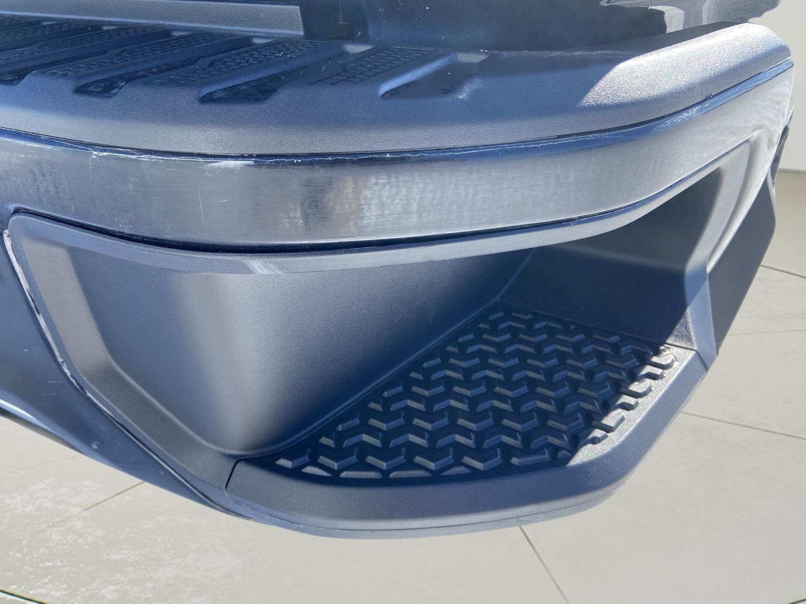 Used 2021 Chevrolet Silverado 1500 LT Trail Boss w/ Bed Protection Package image 13