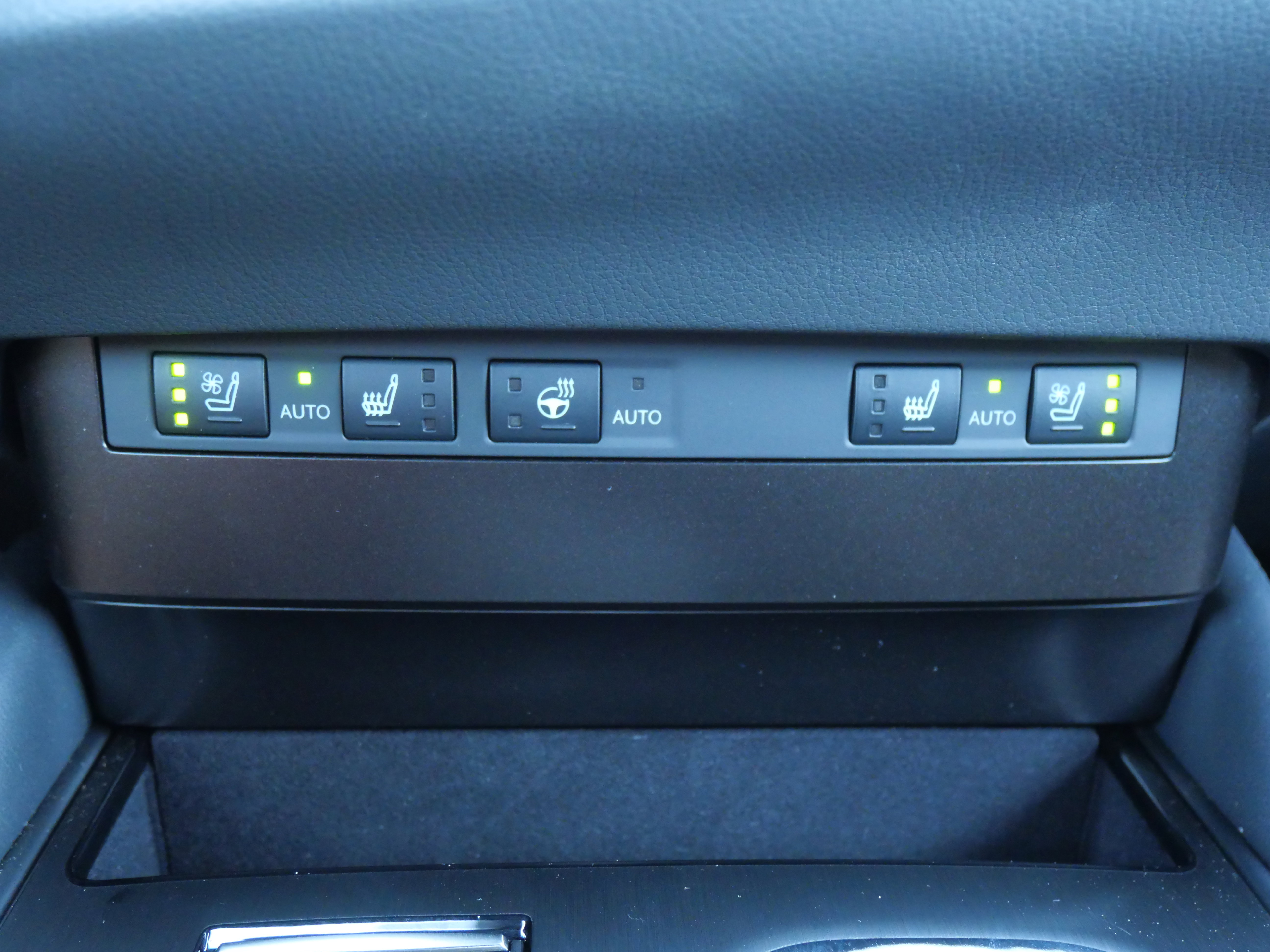 Used 2025 Lexus ES 350 w/ Premium Package image 28