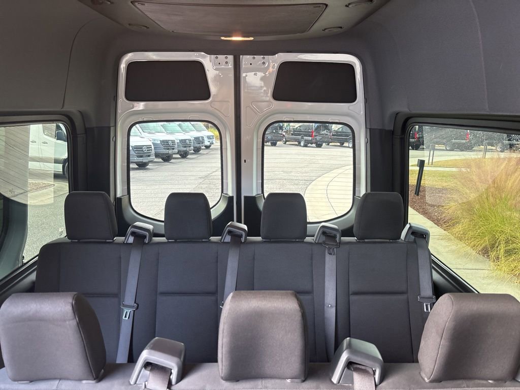 Used 2024 Mercedes-Benz Sprinter 2500 image 23