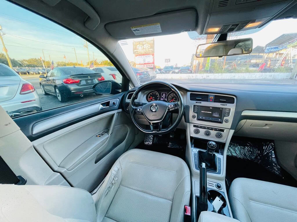 Used 2017 Volkswagen Golf Wolfsburg Edition image 14
