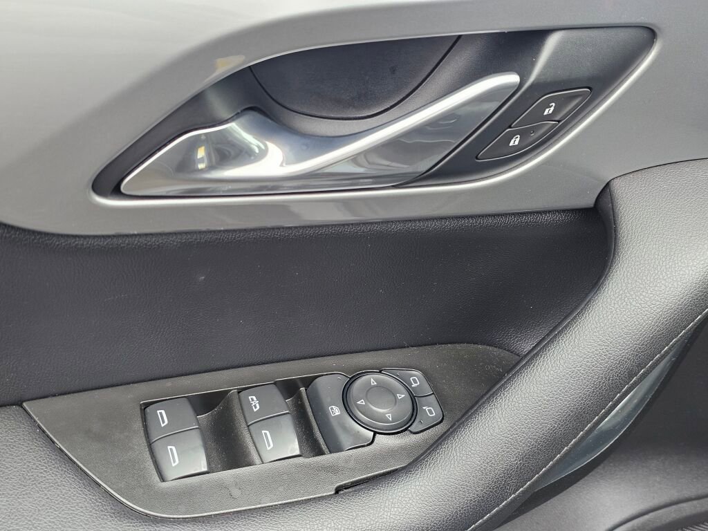 Used 2019 Chevrolet Blazer LT image 31