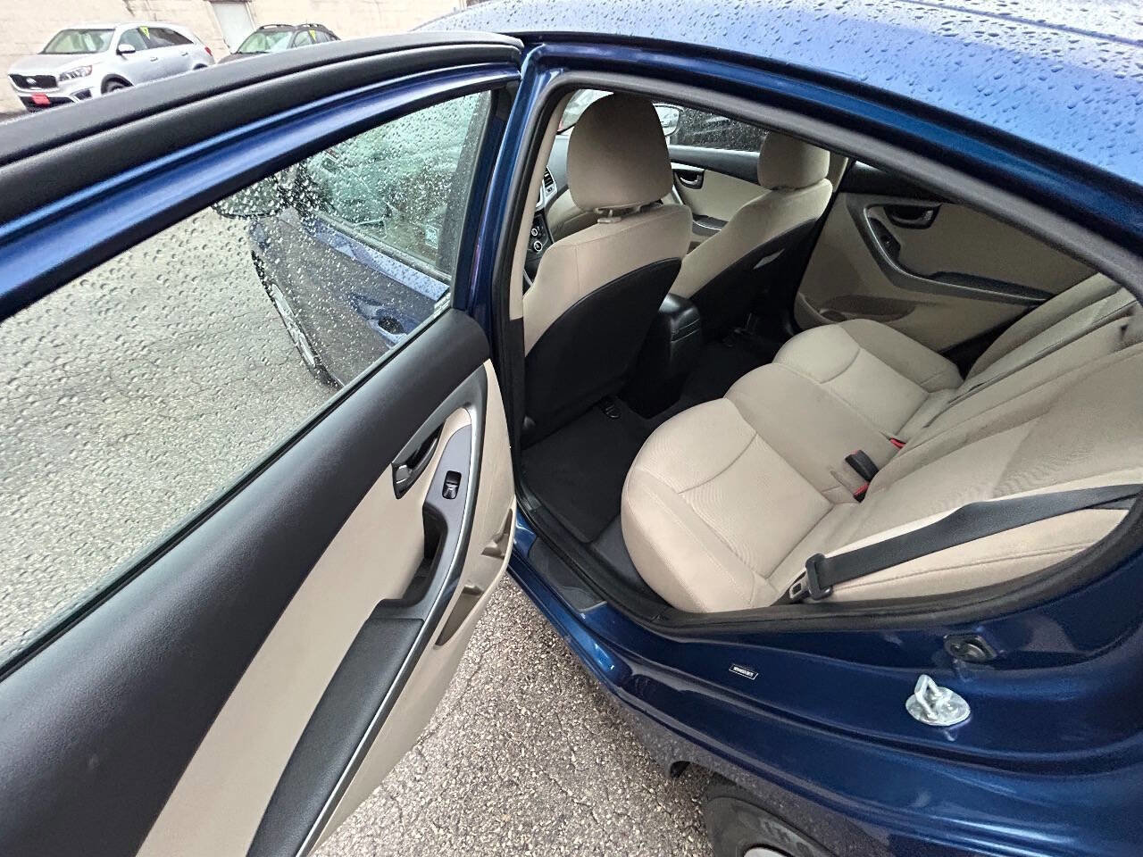 Used 2016 Hyundai Elantra SE image 7