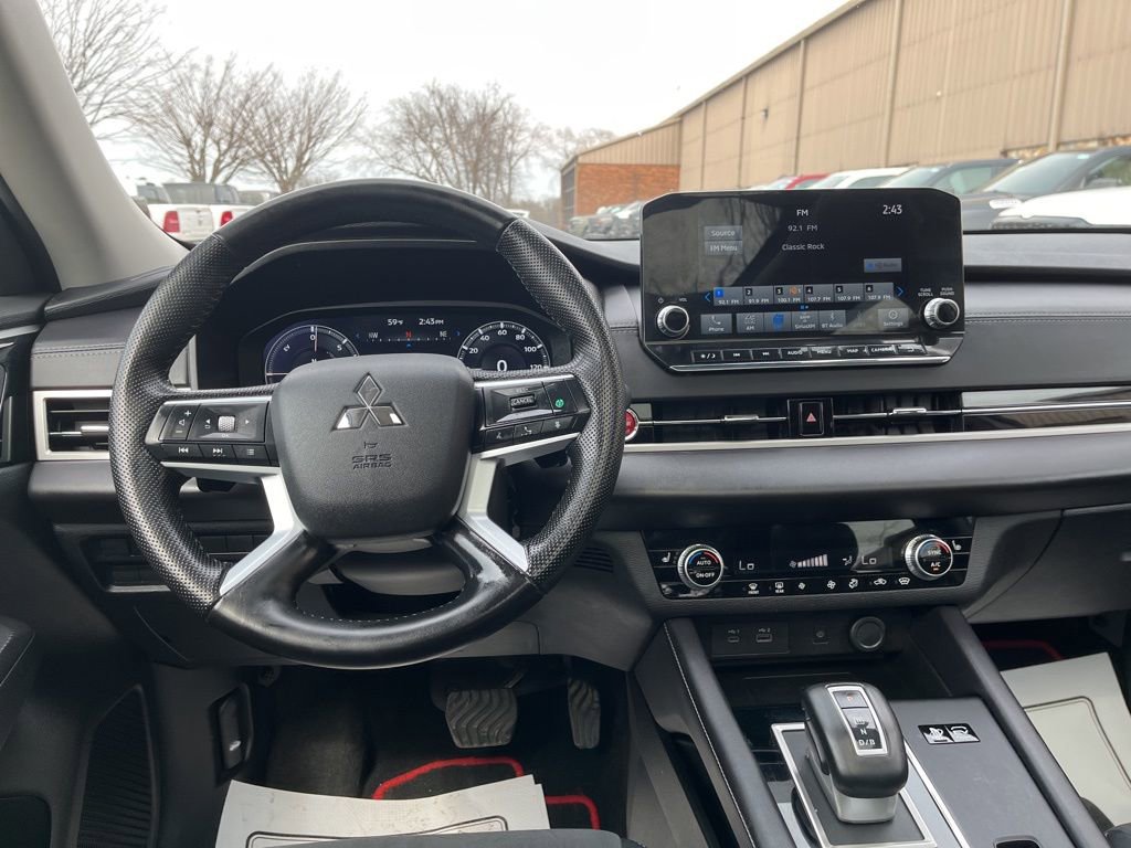 Used 2024 Mitsubishi Outlander Ralliart AWD/4WD image 28