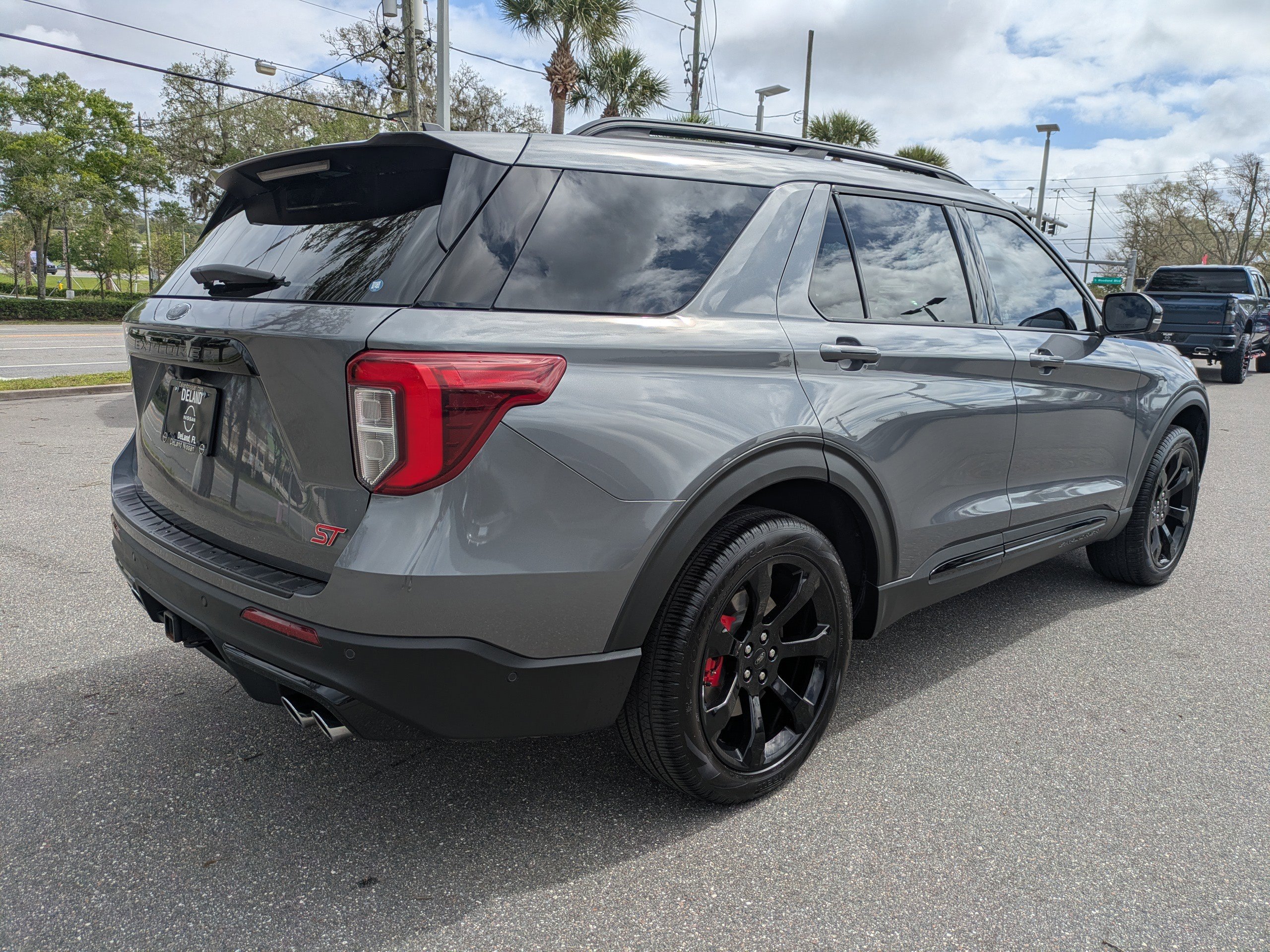 Used 2021 Ford Explorer ST w/ Equipment Group 401A image 4
