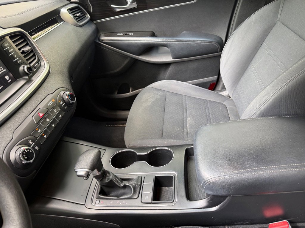 Used 2019 Kia Sorento L FWD image 14