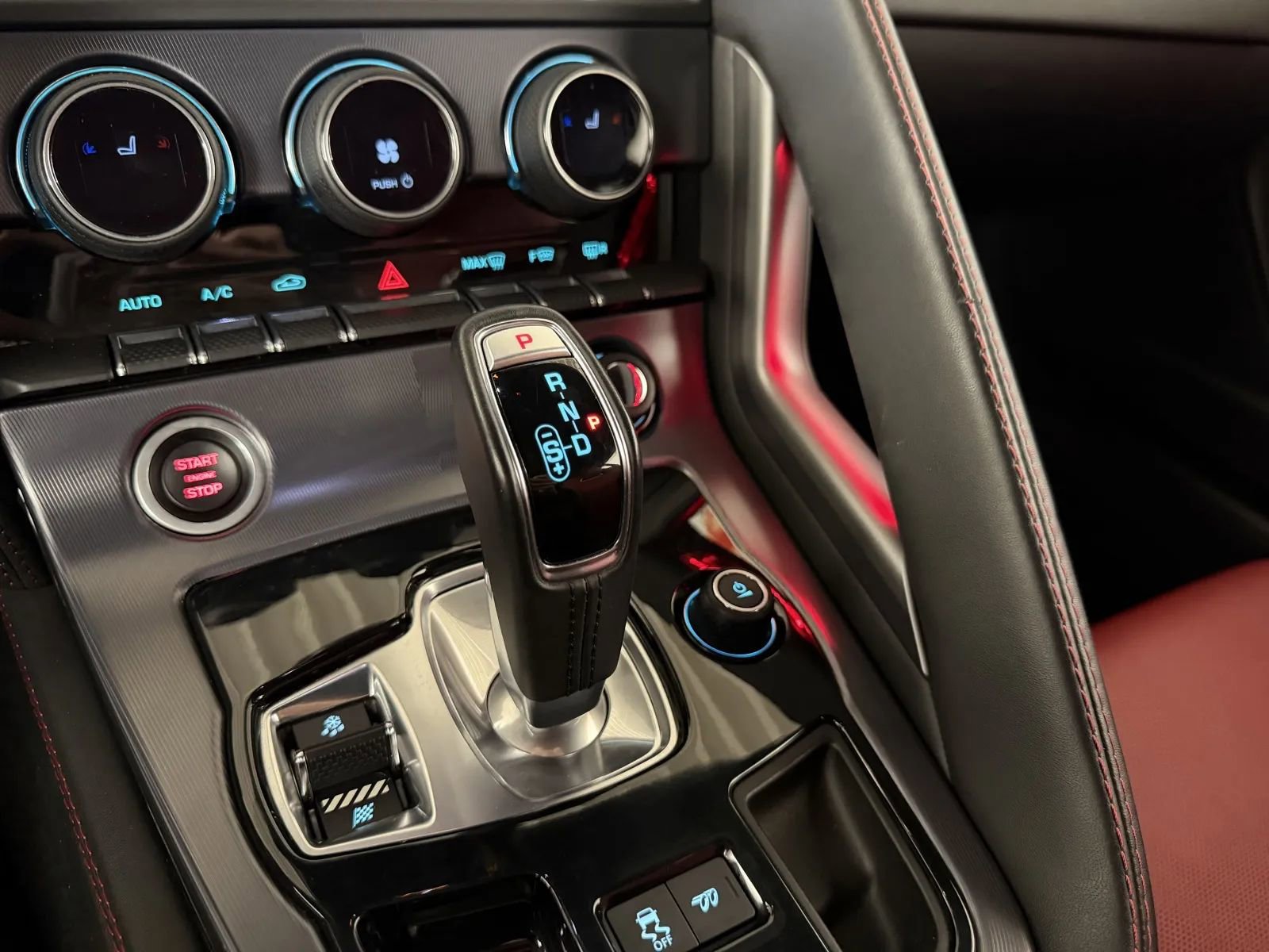 Used 2021 Jaguar F-TYPE R AWD/4WD image 30