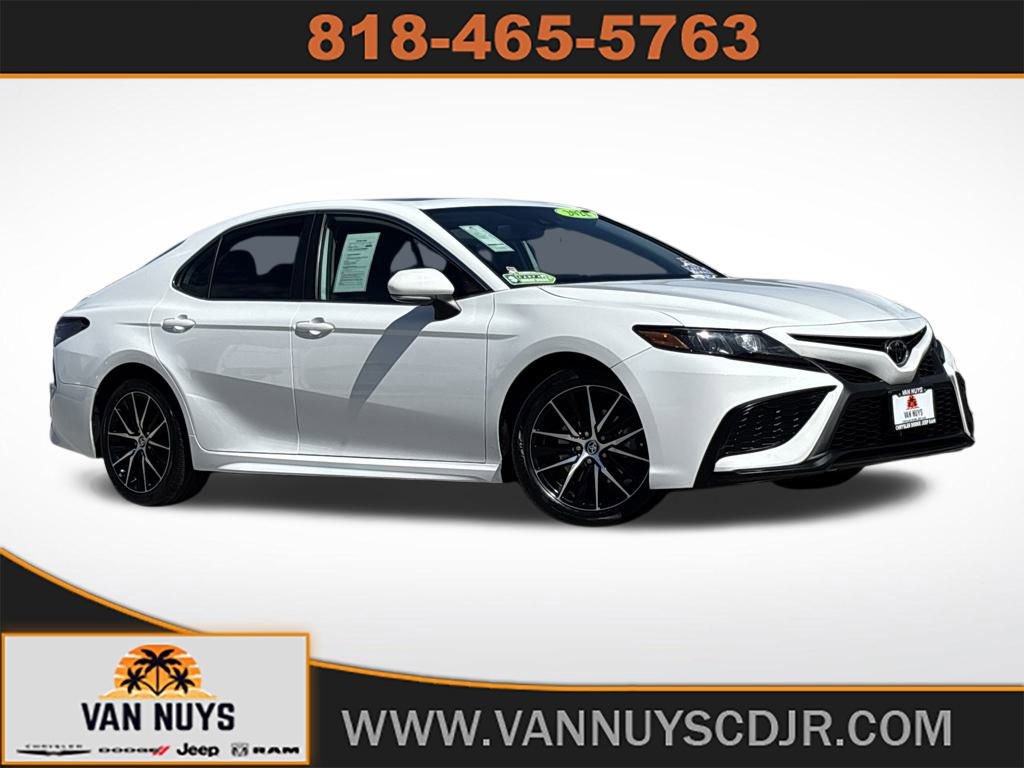 Used 2022 Toyota Camry SE