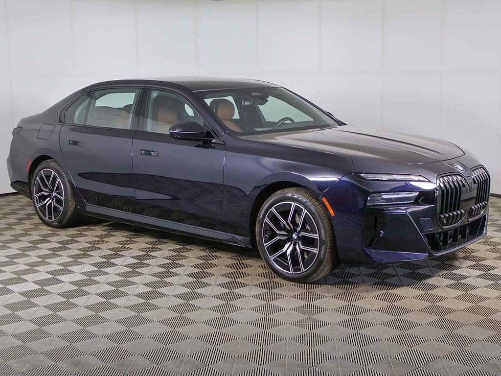 Used 2023 BMW 760i xDrive w/ Executive Package AWD/4WD image 54
