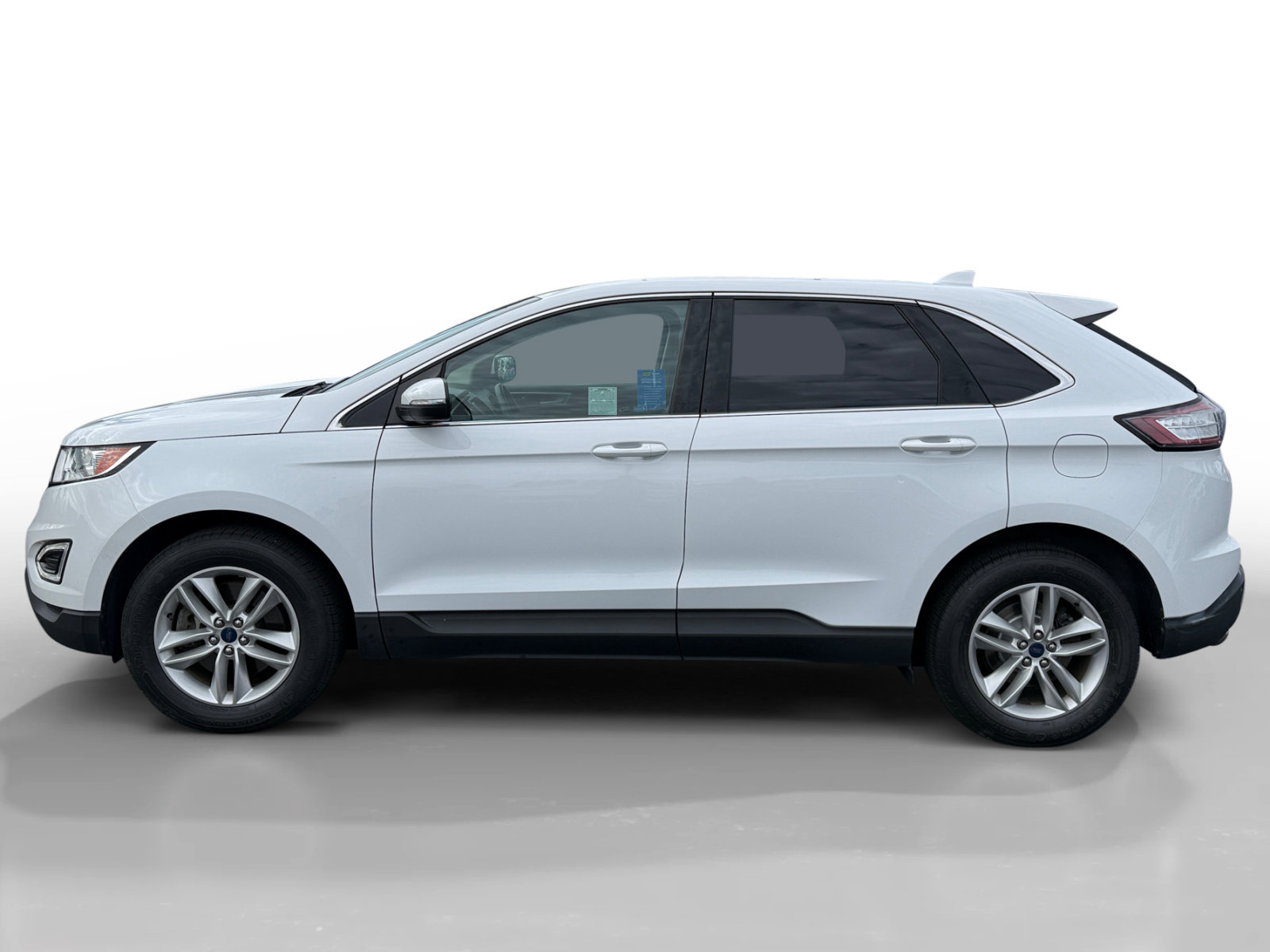 Used 2016 Ford Edge SEL w/ Equipment Group 201A AWD/4WD image 2