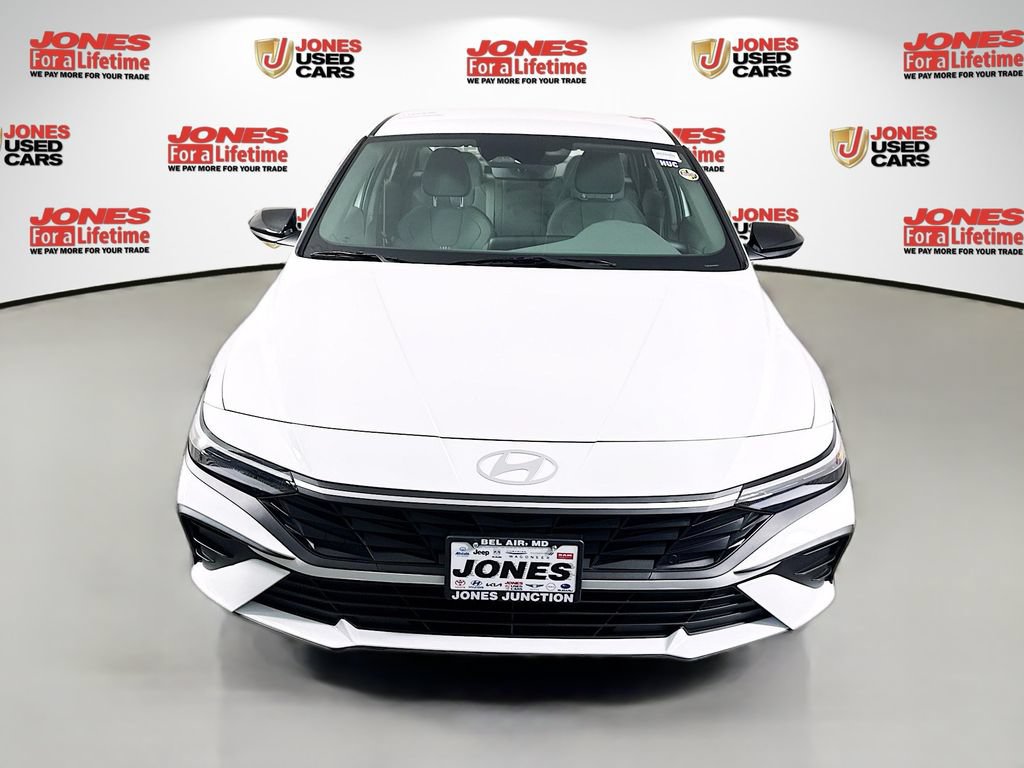 Certified 2025 Hyundai Elantra Sport FWD image 11