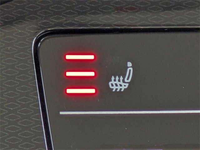 New 2026 Volkswagen Taos SE image 24