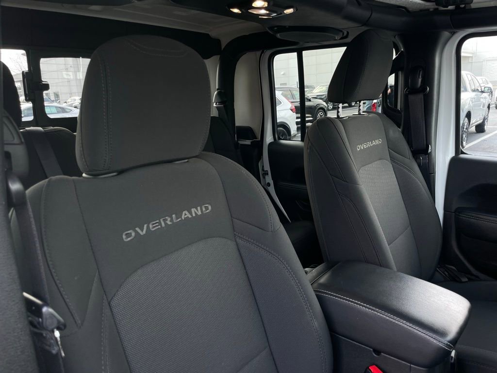 Used 2022 Jeep Gladiator Overland w/ LED Lighting Group image 31