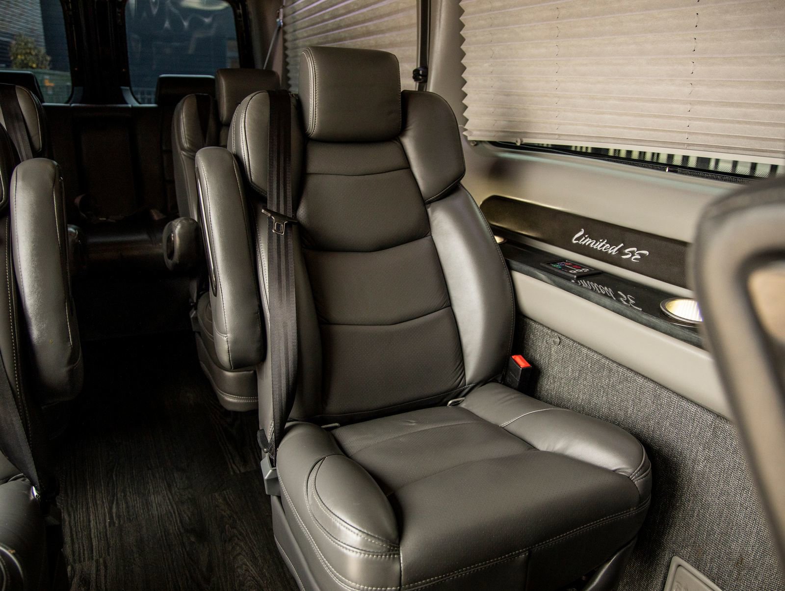 Used 2020 Mercedes-Benz Sprinter 2500 image 35