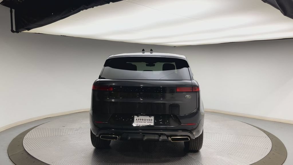 Used 2023 Land Rover Range Rover Sport SE Dynamic AWD/4WD image 3