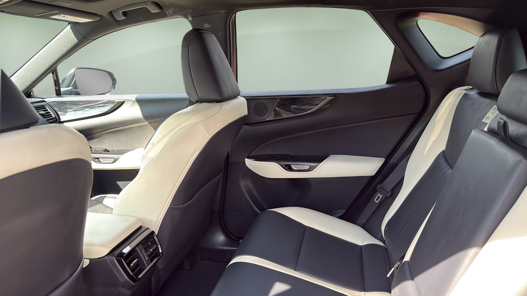 Used 2022 Lexus NX 350 AWD image 17