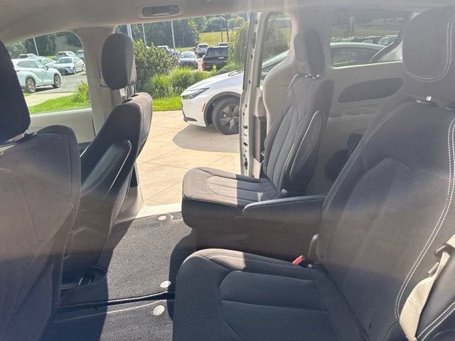 Used 2024 Chrysler Voyager LX FWD image 24
