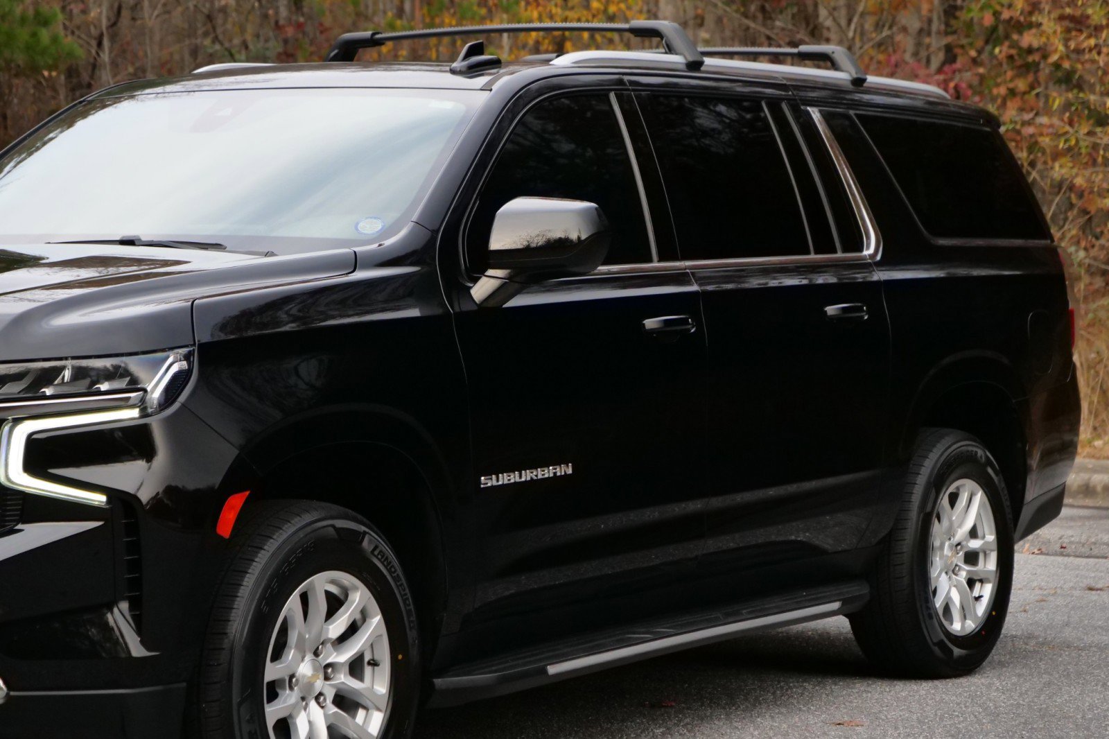 Used 2021 Chevrolet Suburban LT image 28