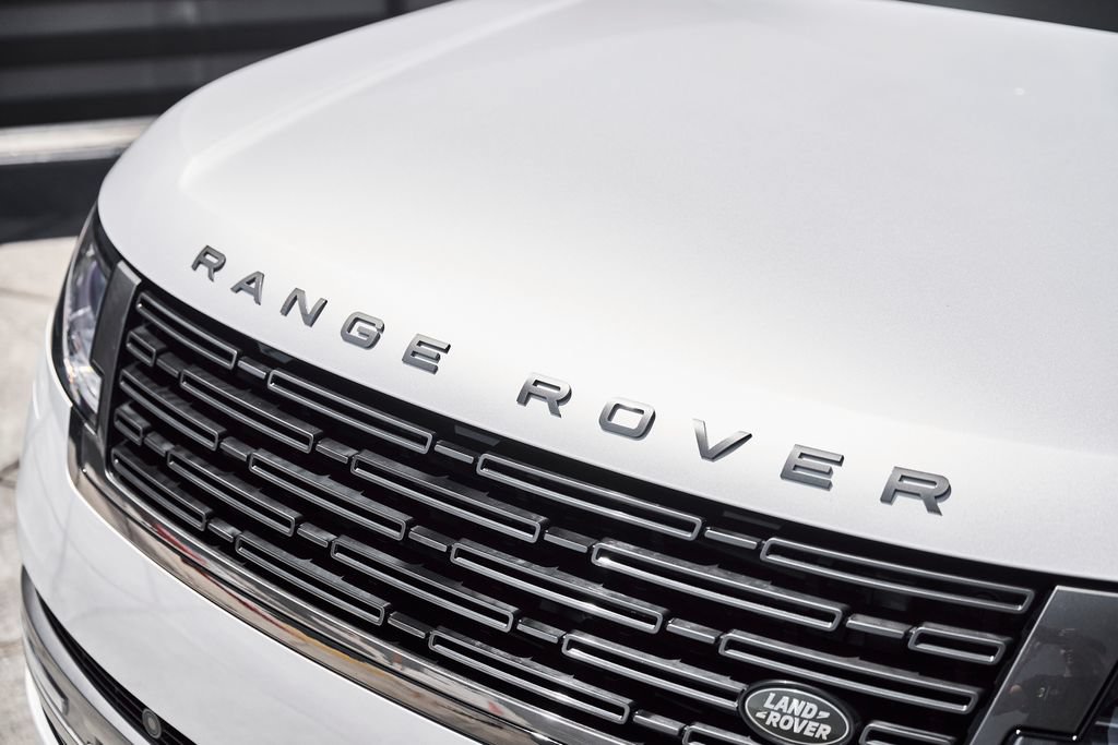 Used 2024 Land Rover Range Rover Long Wheelbase SE AWD/4WD image 7