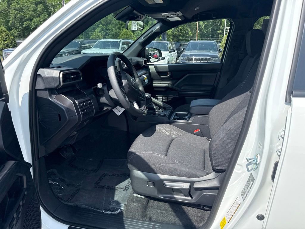 Used 2026 Toyota 4Runner SR5 RWD image 3