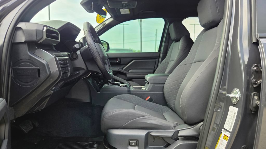 Used 2025 Toyota Tacoma SR5 AWD/4WD image 13