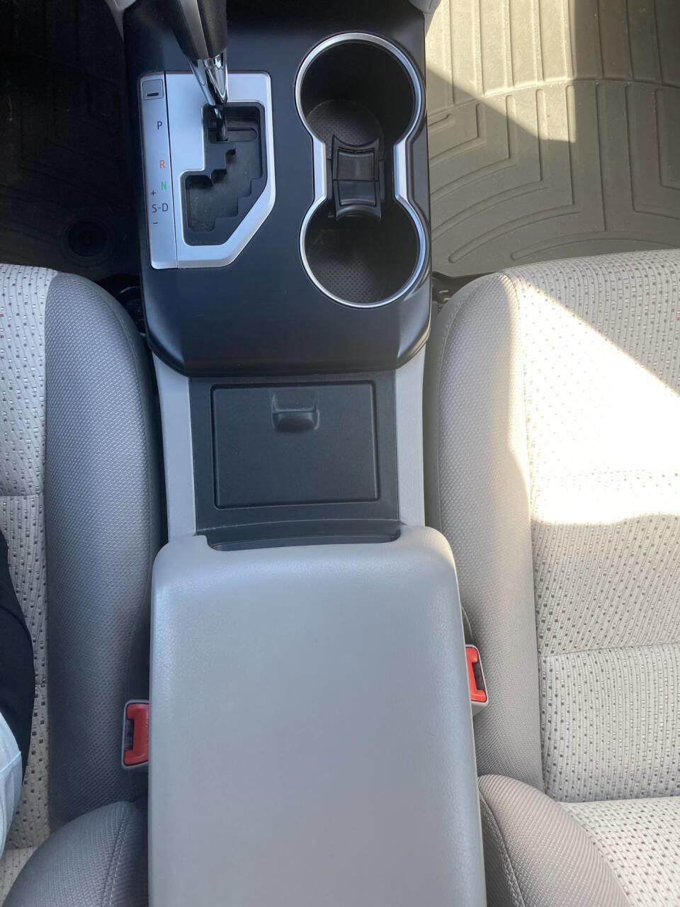 Used 2013 Toyota Camry LE image 14