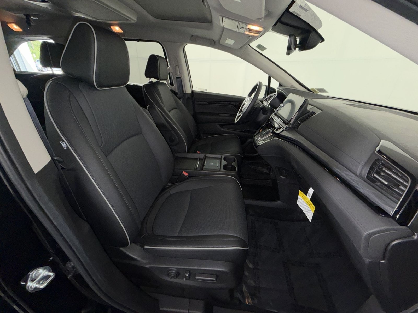 Used 2026 Honda Odyssey Elite image 28