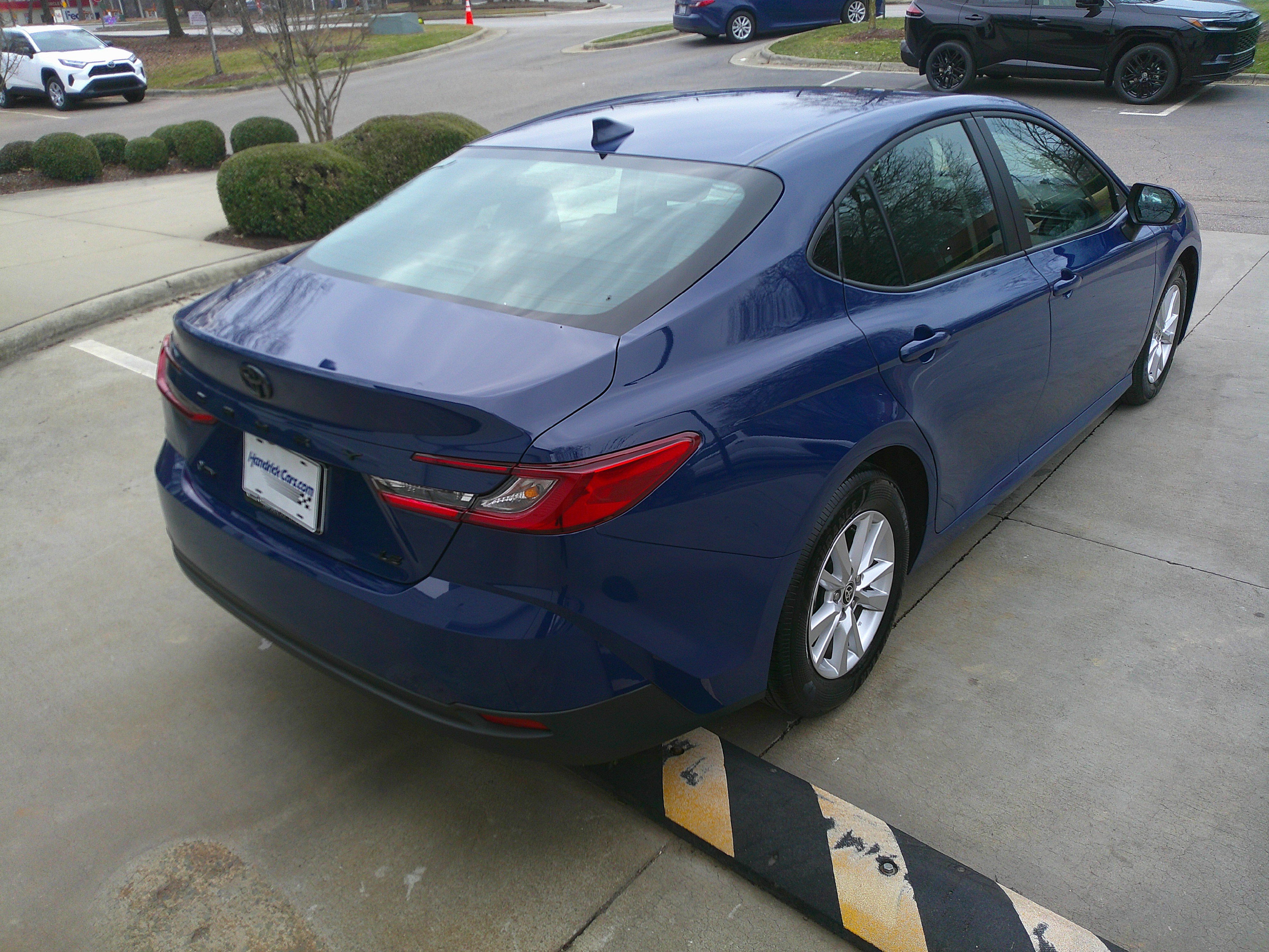 Used 2025 Toyota Camry LE image 13