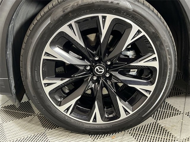 Used 2024 MAZDA CX-90 Plug-In Hybrid w/ Premium Pkg image 18